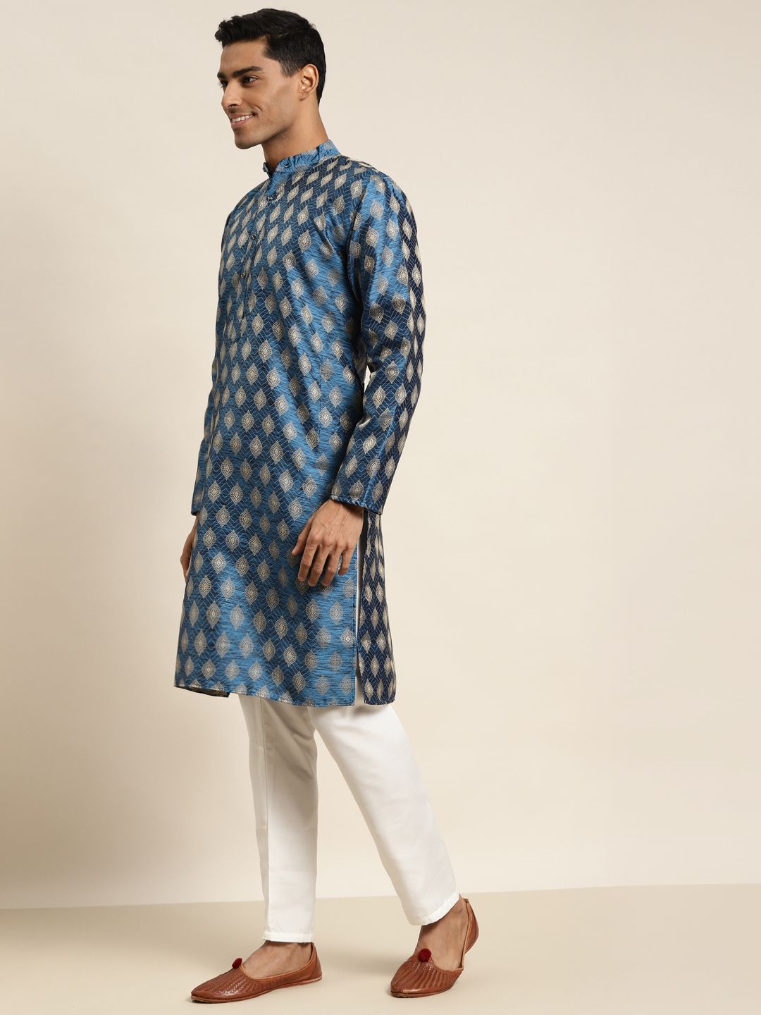 SOJANYA Men Blue & Gold-Toned Ethnic Motifs Jacquard Kurta