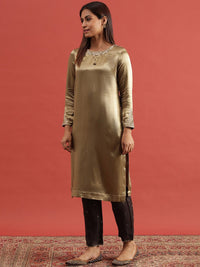 W Gold-Toned Floral Embroidered Round Neck Sequinned Straight Kurta