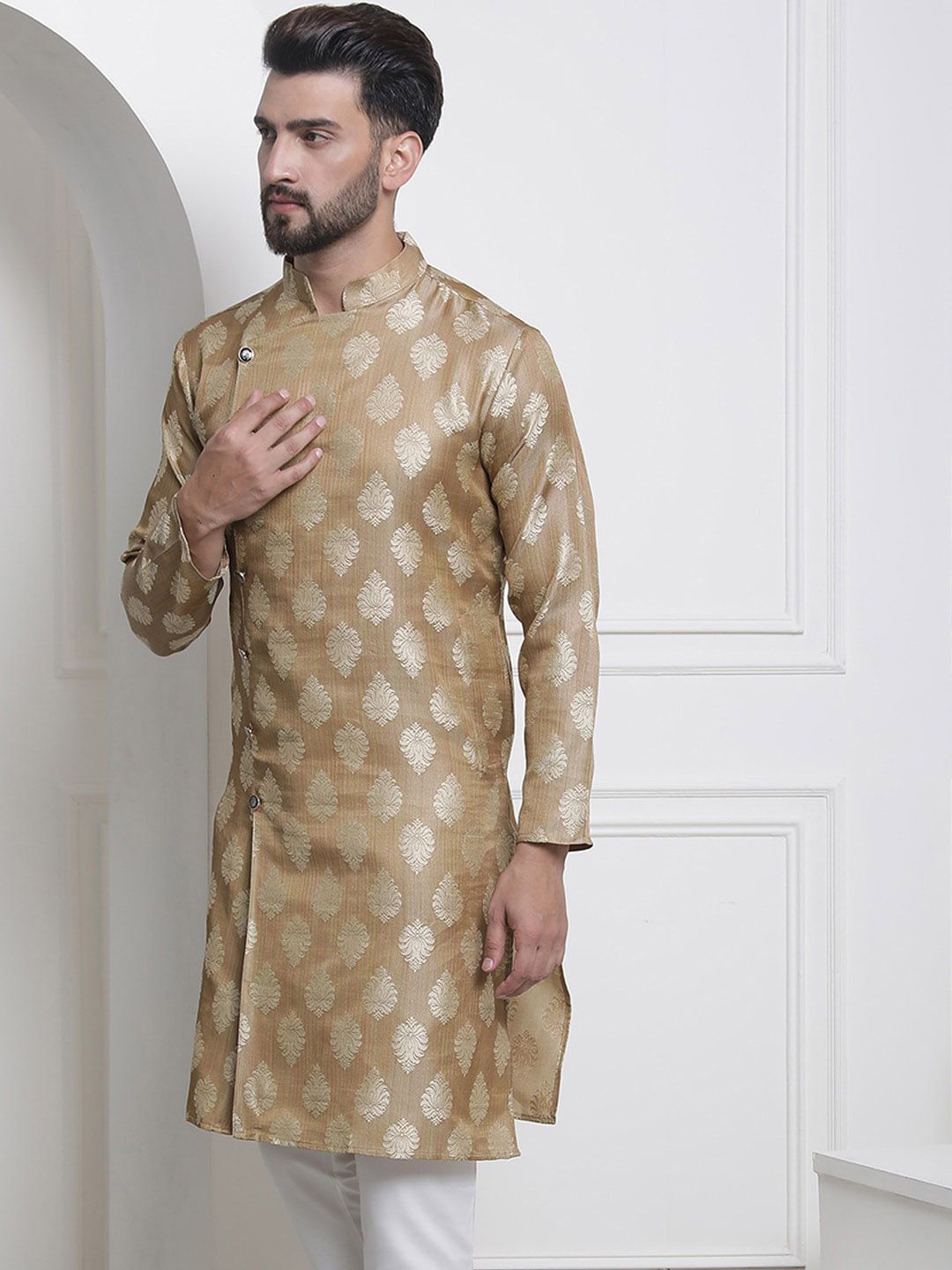 SOJANYA Mandarin Collar Zari Ethnic Motifs Printed Kurta