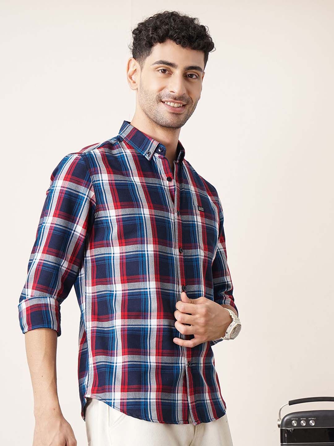 The Indian Garage Co Men Navy Blue & Red Slim Fit Checked Casual Shirt