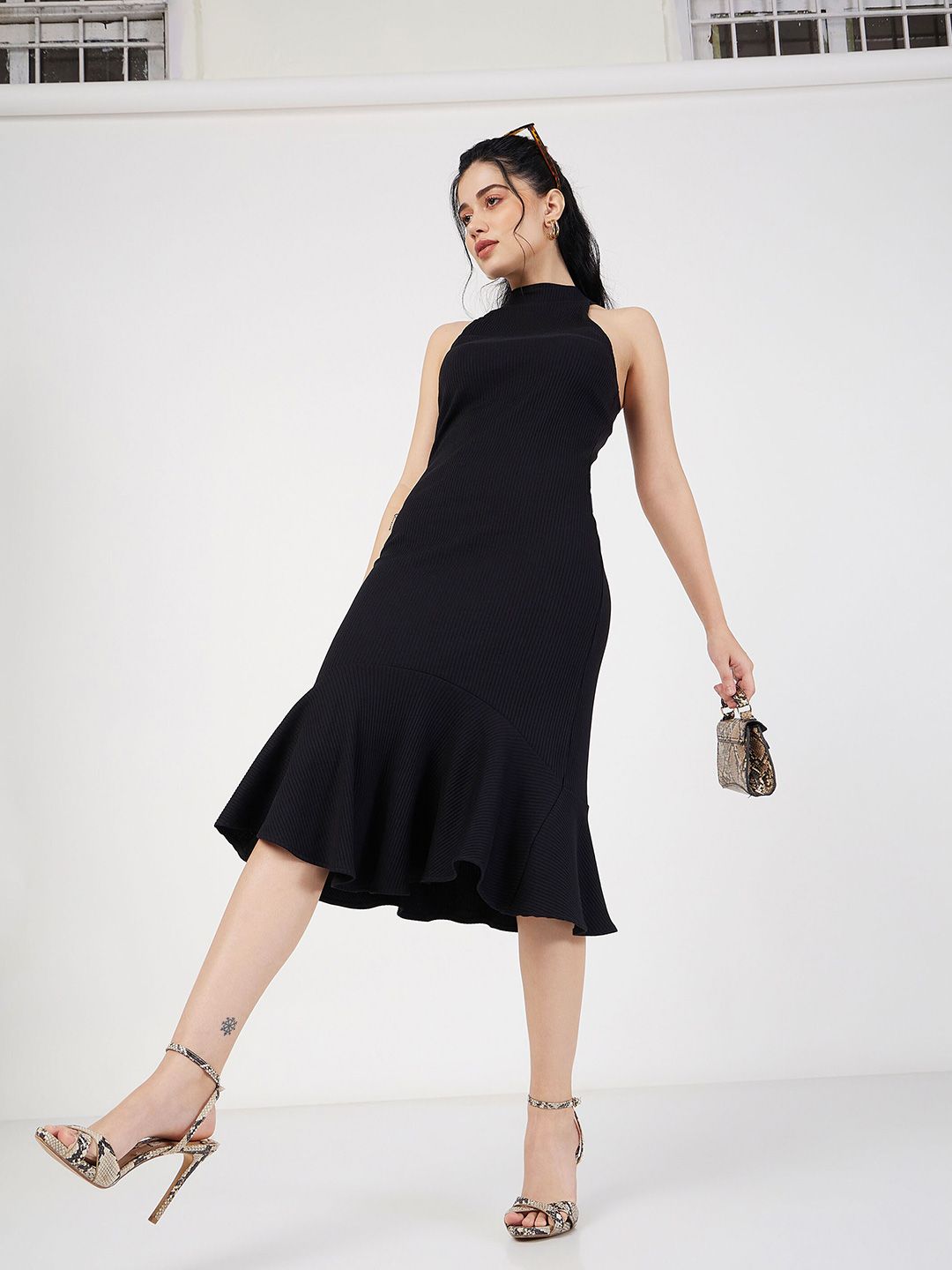 SASSAFRAS Halter Neck Sheath Dress