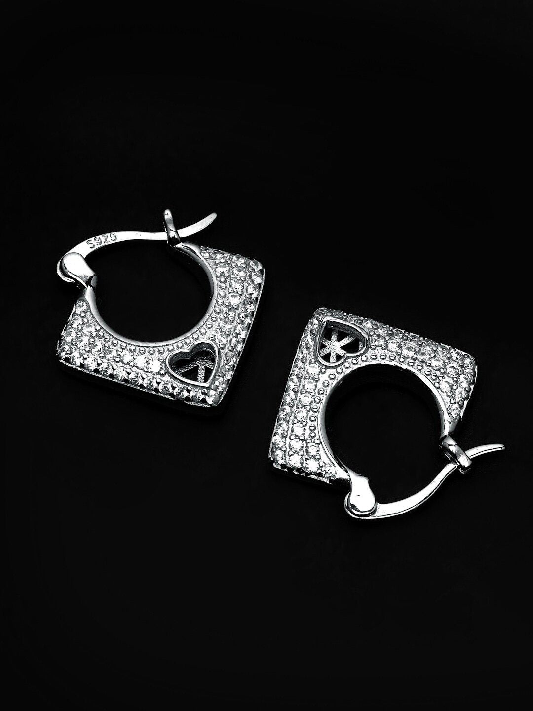Stud Klasik Bersalut Perak VOGUE PANASH