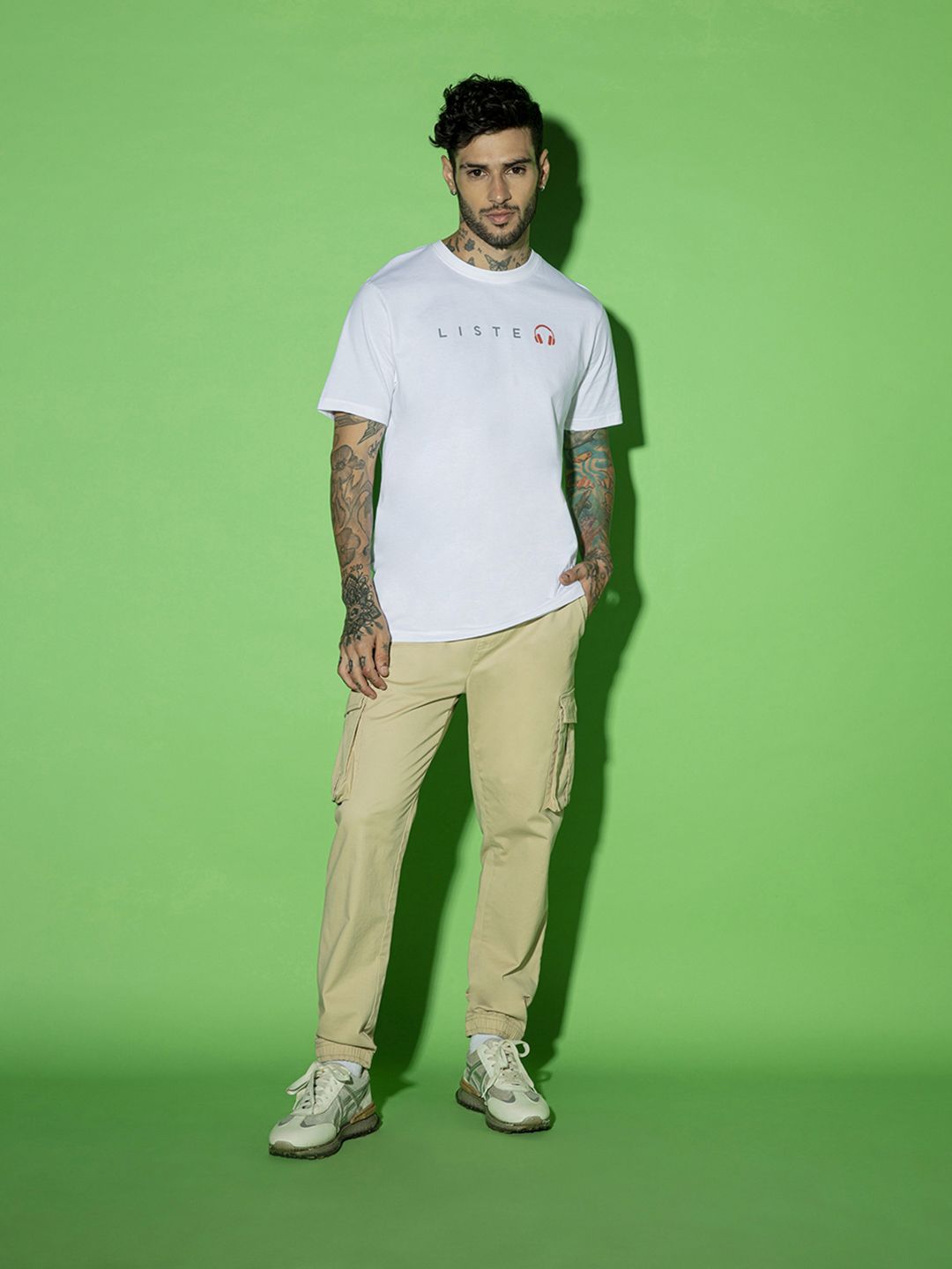 Bewakoof Men White Typography Printed Pure Cotton T-shirt