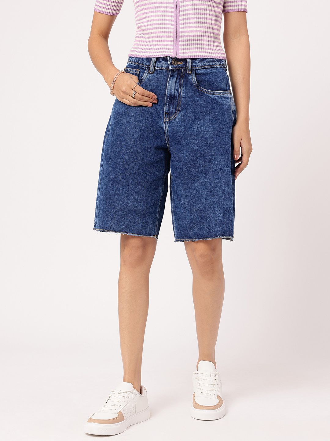 DressBerry Women Everyday Essentials Frayed Denim Shorts