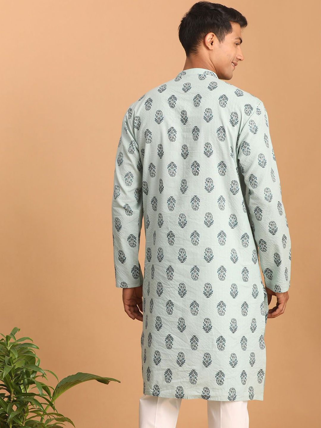 VASTRAMAY Men Ethnic Motifs Band Collar Thread Work Kurta