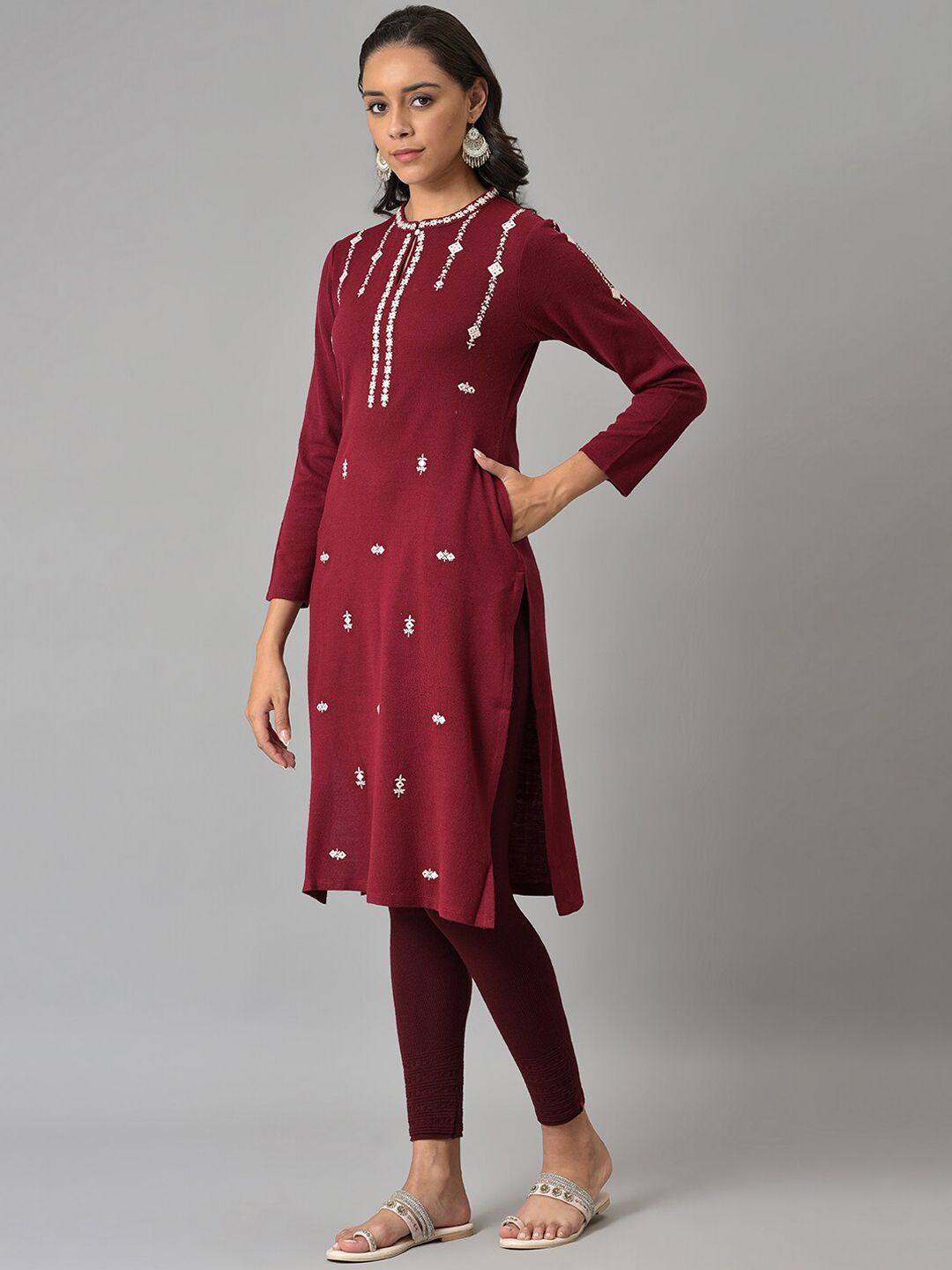 W Women Red Embroidered Keyhole Neck Thread Work Kurta