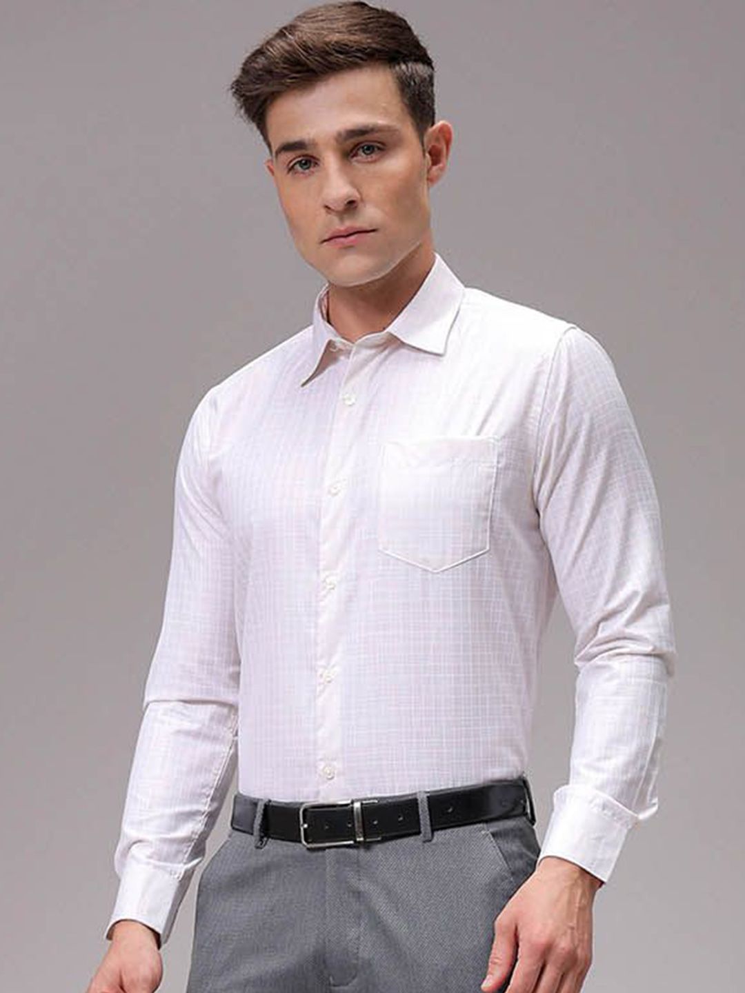 The Indian Garage Co. X Luxe Men Slim Fit Opaque Checked Formal Shirt