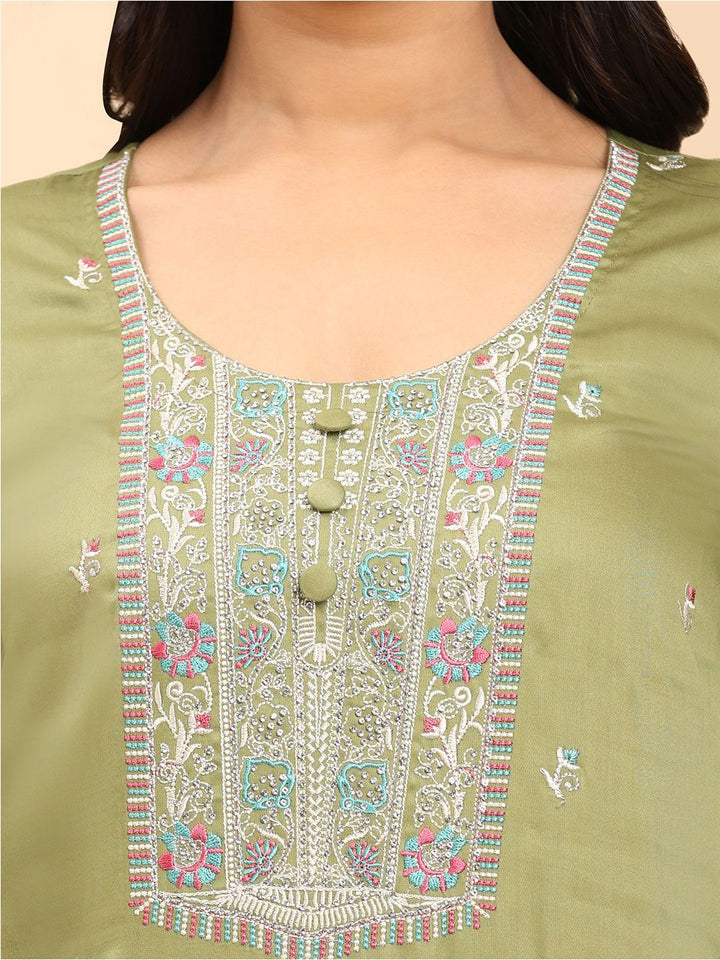 Mamicha Women Floral Embroidered Regular Pure Cotton Kurta with Palazzos & With Dupatta