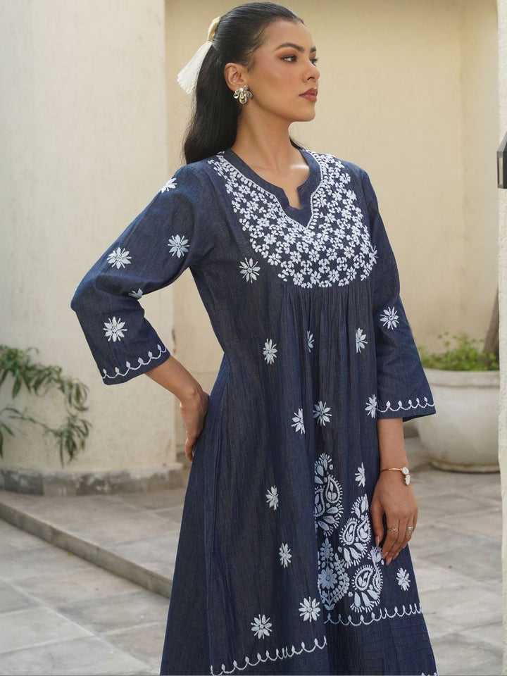 House of Chikankari Chikankari Pepejal A-line Pakaian Panjang Wanita-Gaun Biru Tua