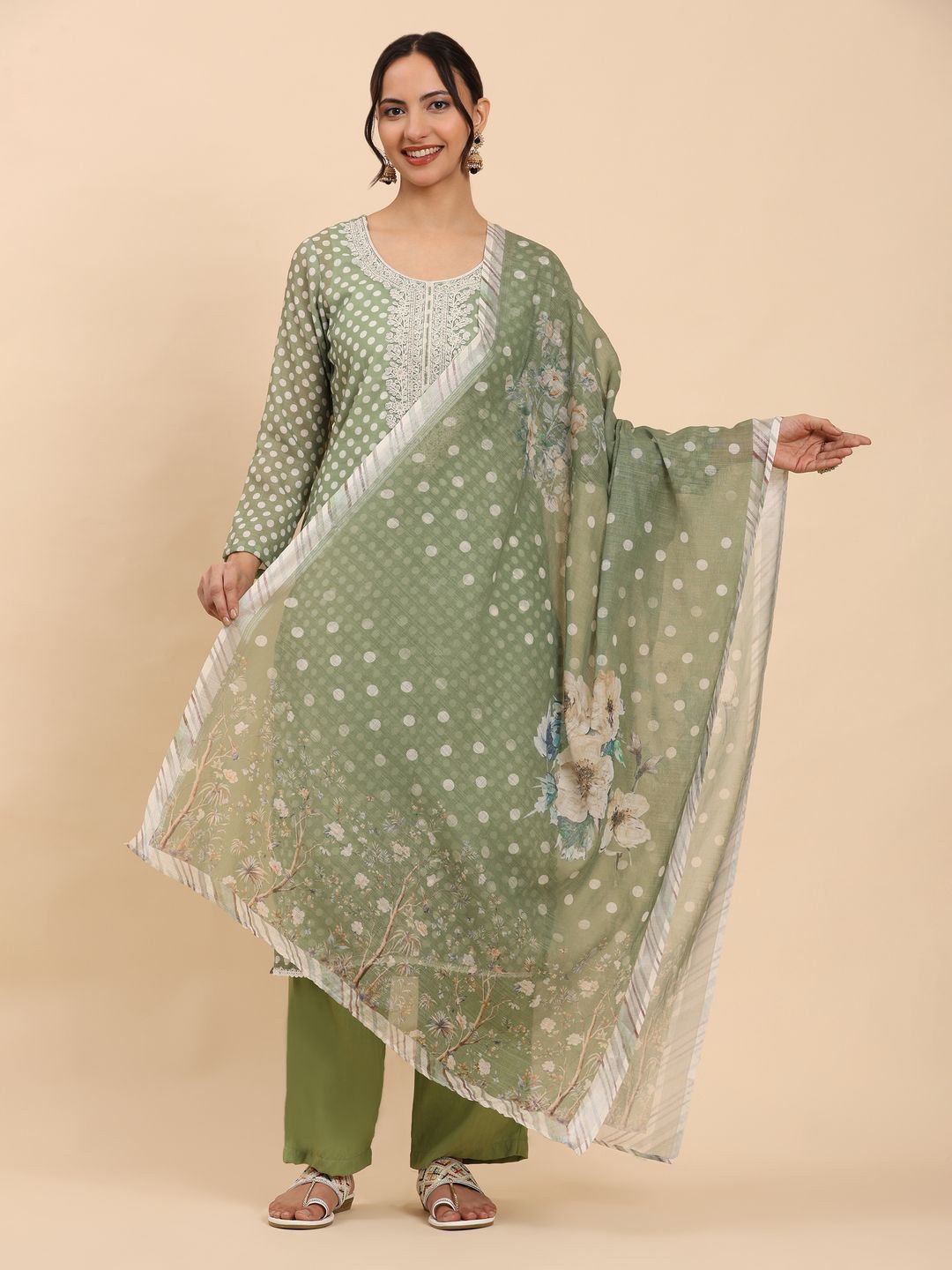 Mamicha Women Floral Embroidered Thread Work Kurta And Trouser With Dupatta