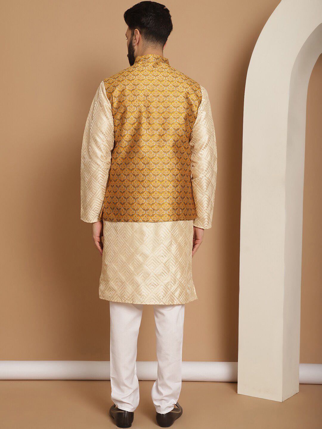 Anouk Men Geometric Embroidered Thread Work Straight Kurta With Churidar & Nehru Jacket