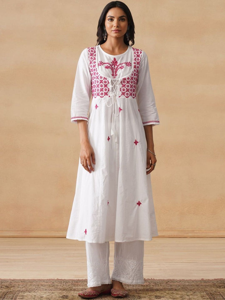 House of Chikankari Women Solid White Flared Kurta