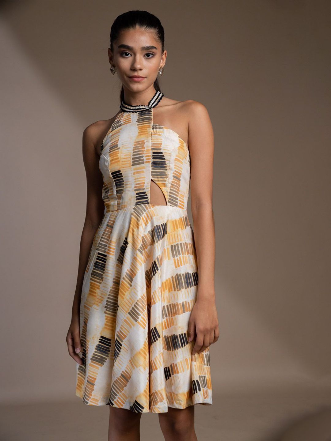 Mamicha Abstract Printed Halter Neck Crepe Fit & Flare Dress