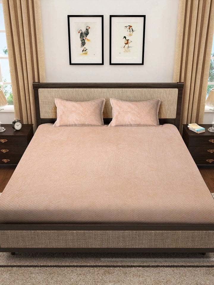 Myntra Elegant Homes Bulu Warna Pic 300 TC Cadar King dengan 2 Sarung Bantal