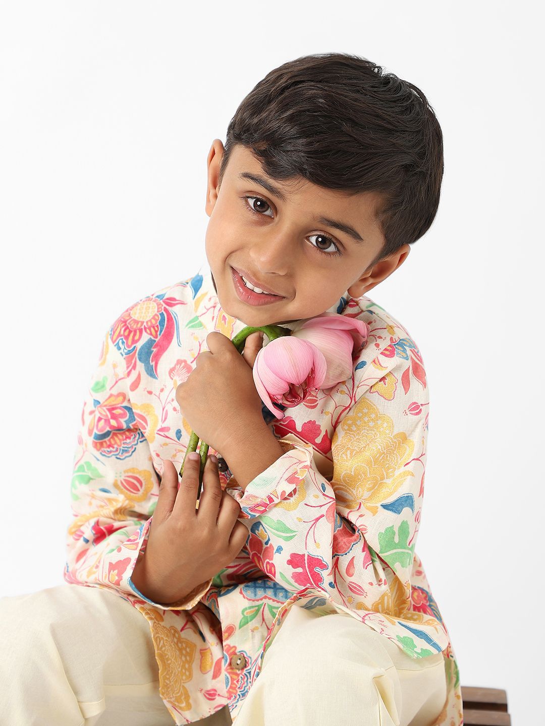 Nauti Nati Boys Floral Printed Regular Pure Cotton Kurta with Pyjamas