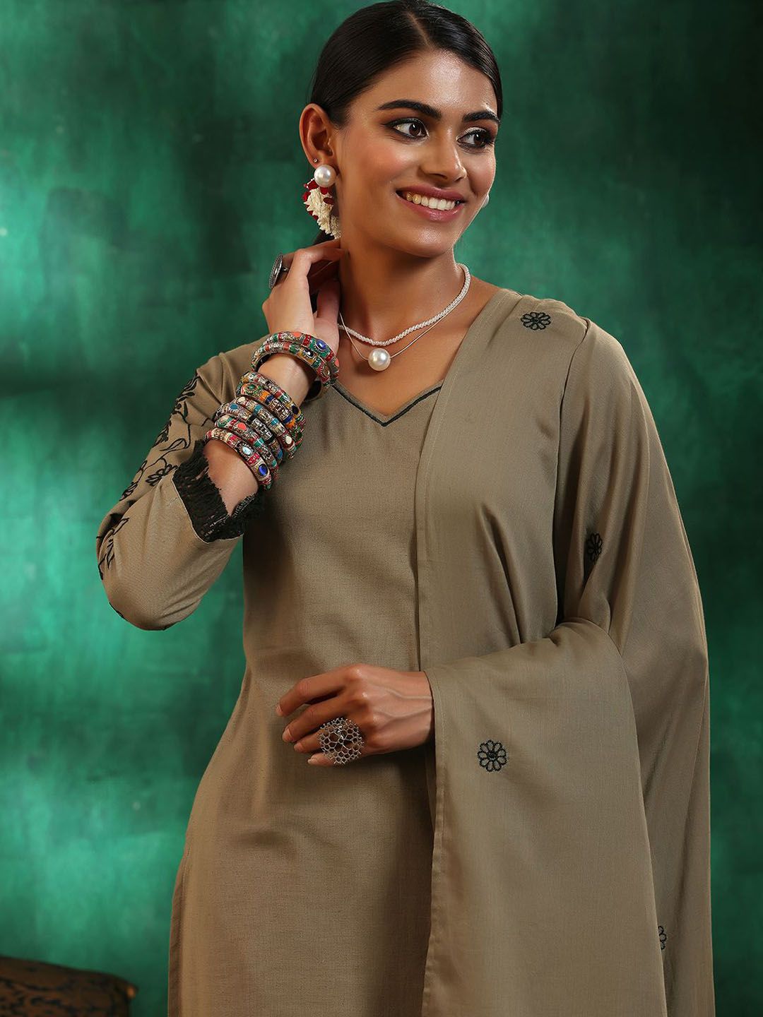 Libas Women Floral Embroidered Regular Thread Work Pure Cotton Kurta with Trousers & With Dupatta