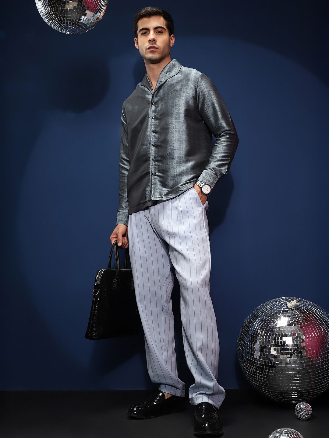 Campus Sutra Men Striped Relaxed Fit Comfort Trousers