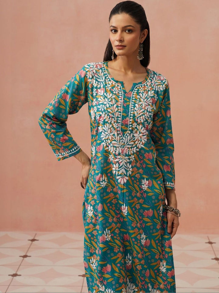 Rumah Wanita Chikankari Bercetak Kurta Chikankari Biasa dengan Seluar
