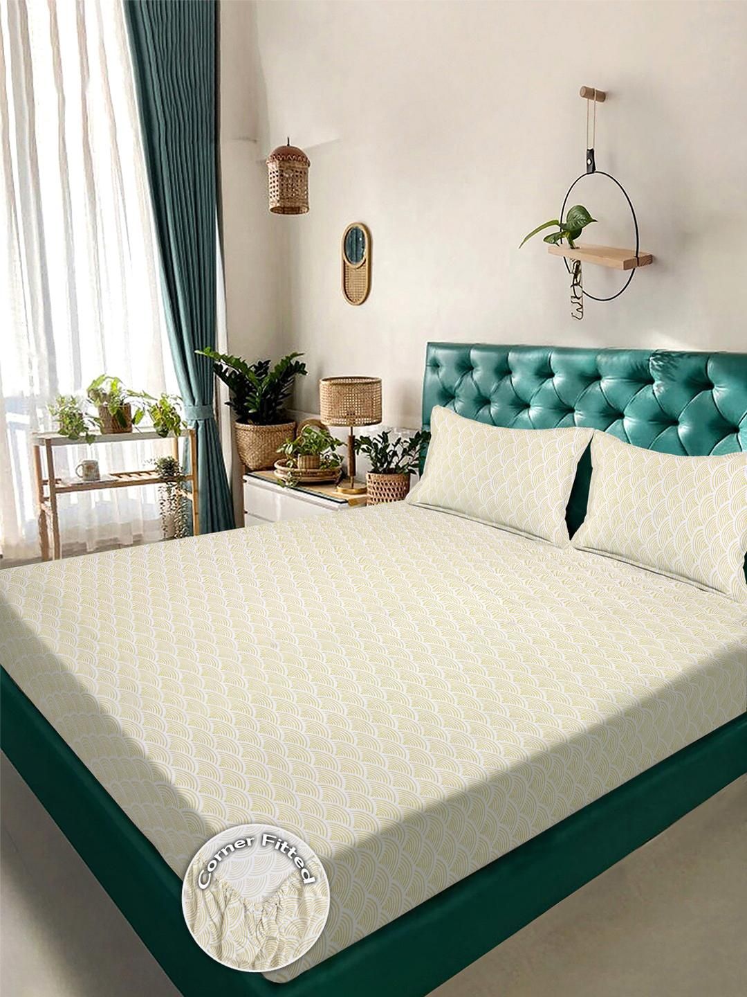 KLOTTHE Beige Geometric Printed Polycotton Fitted 300 TC Bedsheet & 2 Pillow Covers