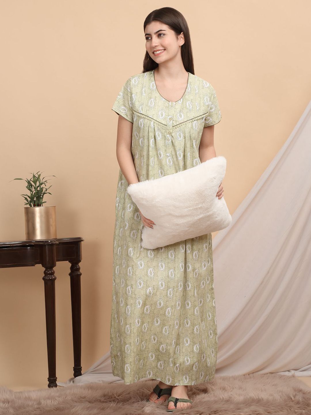 Sweet Dreams Ethnic Motifs Printed Pure Cotton Maxi Nightdress