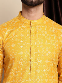 Motif Etnik Kuning Mustard Anouk Bercetak Kurta Biasa dengan Churidar