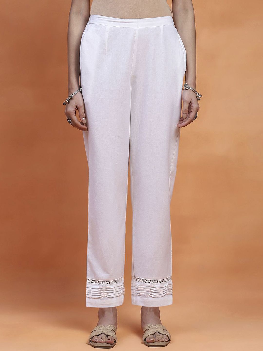 House of Chikankari Women White Cotton Solid Seluar