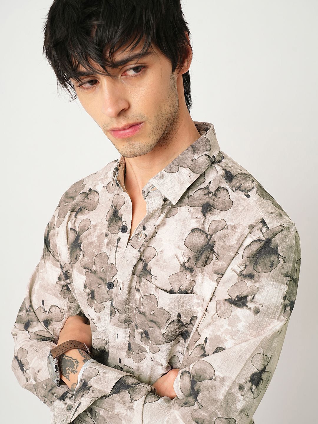 VASTRADO Men Classic Cutaway Collar Floral Printed Slim Fit Casual Shirt