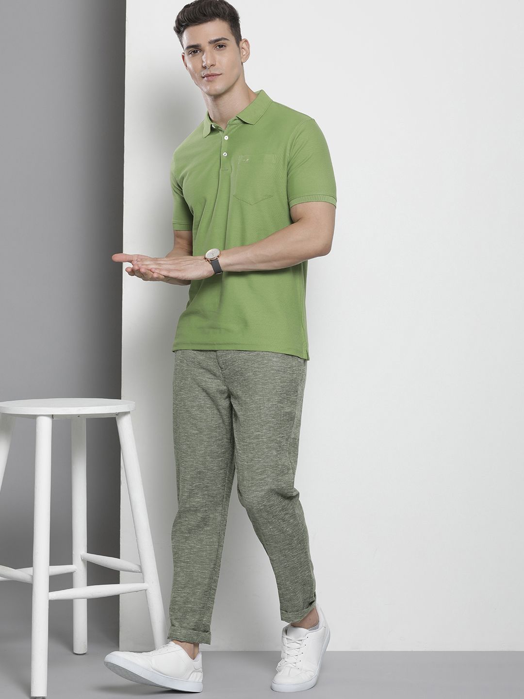 The Indian Garage Co Men Textured Slim Fit Chinos Trousers