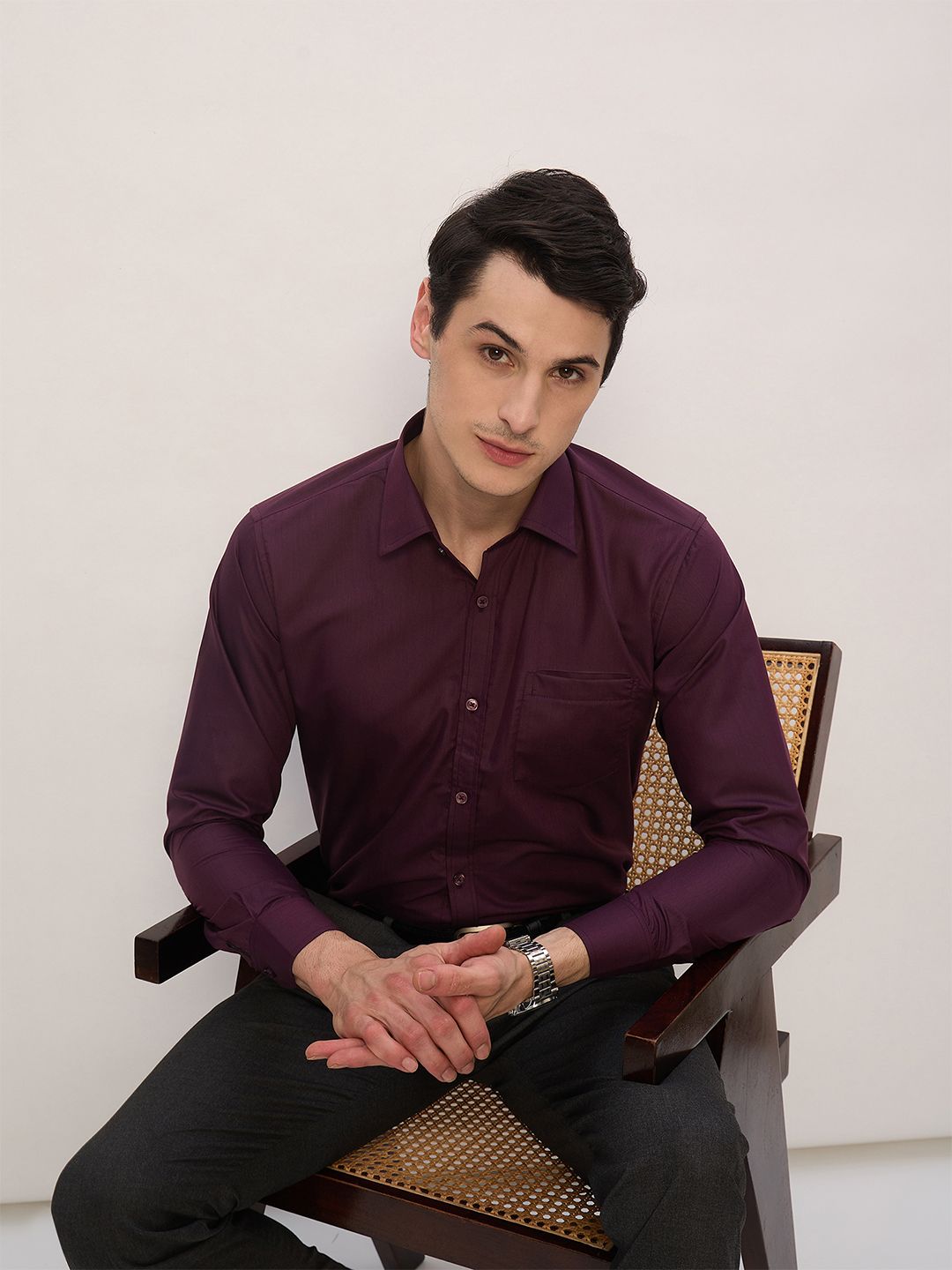DENNISON Men Wine-Coloured Comfort Slim Fit Solid Formal Shirt