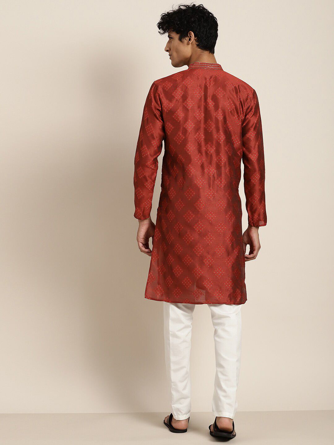 SOJANYA Geometric Embroidered Regular Kurta With Churidar