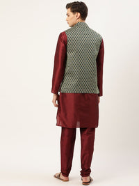 SOJANYA Men Maroon & Green Kurta with Churidar