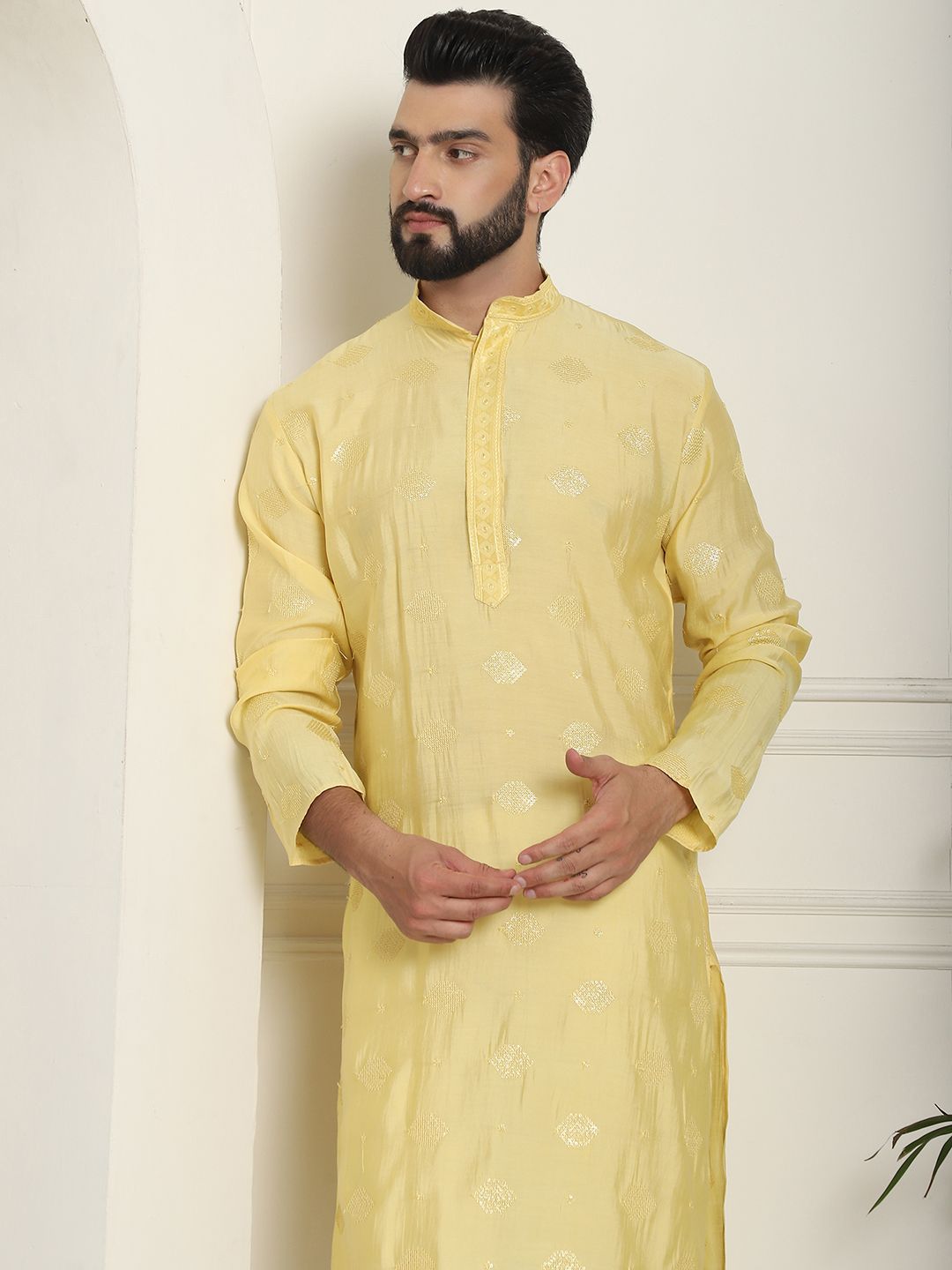 SOJANYA Kurta Lurus Sutera Berhias Geometrik Kolar Mandarin Kapas