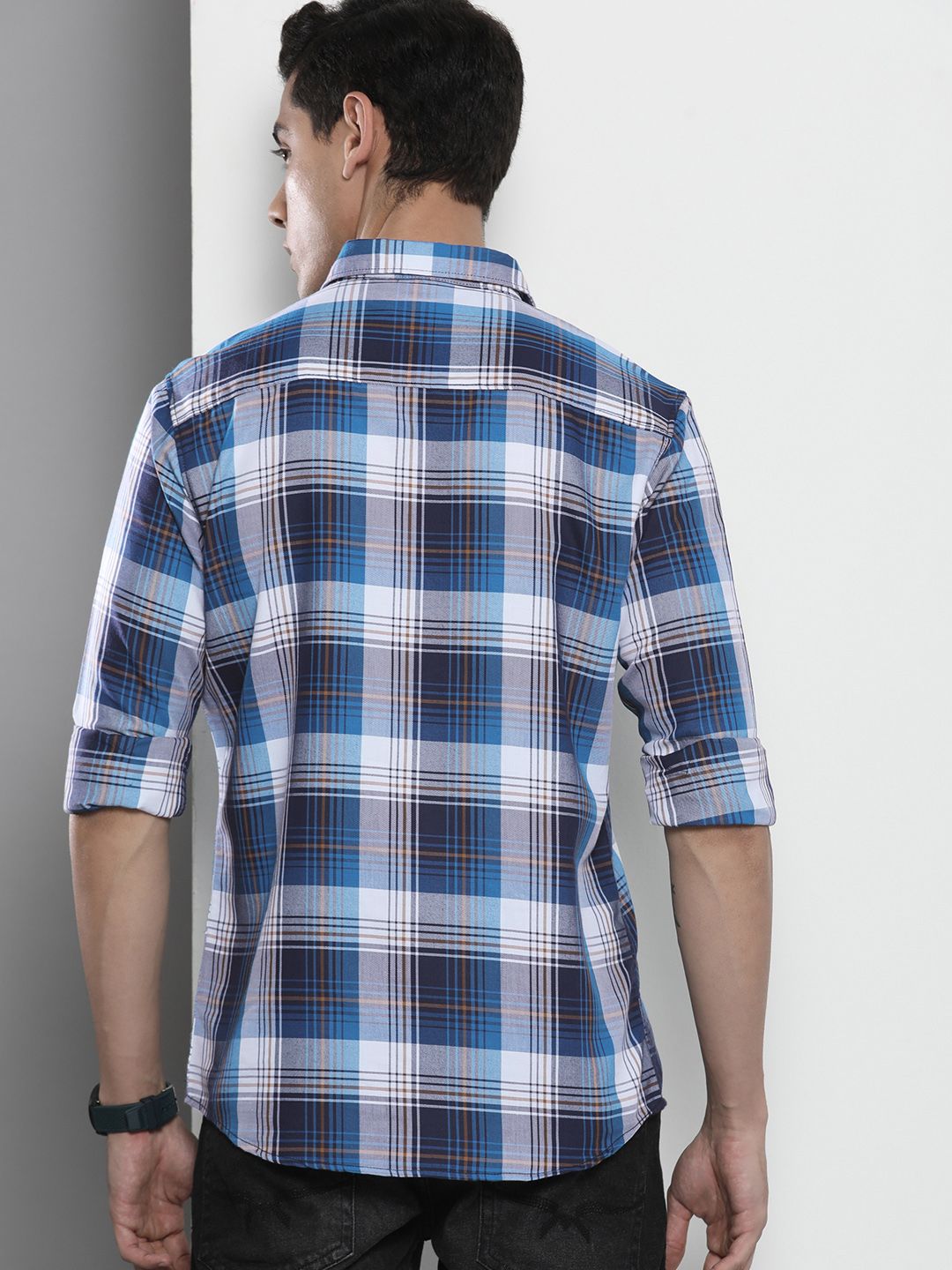 The Indian Garage Co Men Blue Tartan Checked Cotton Casual Shirt