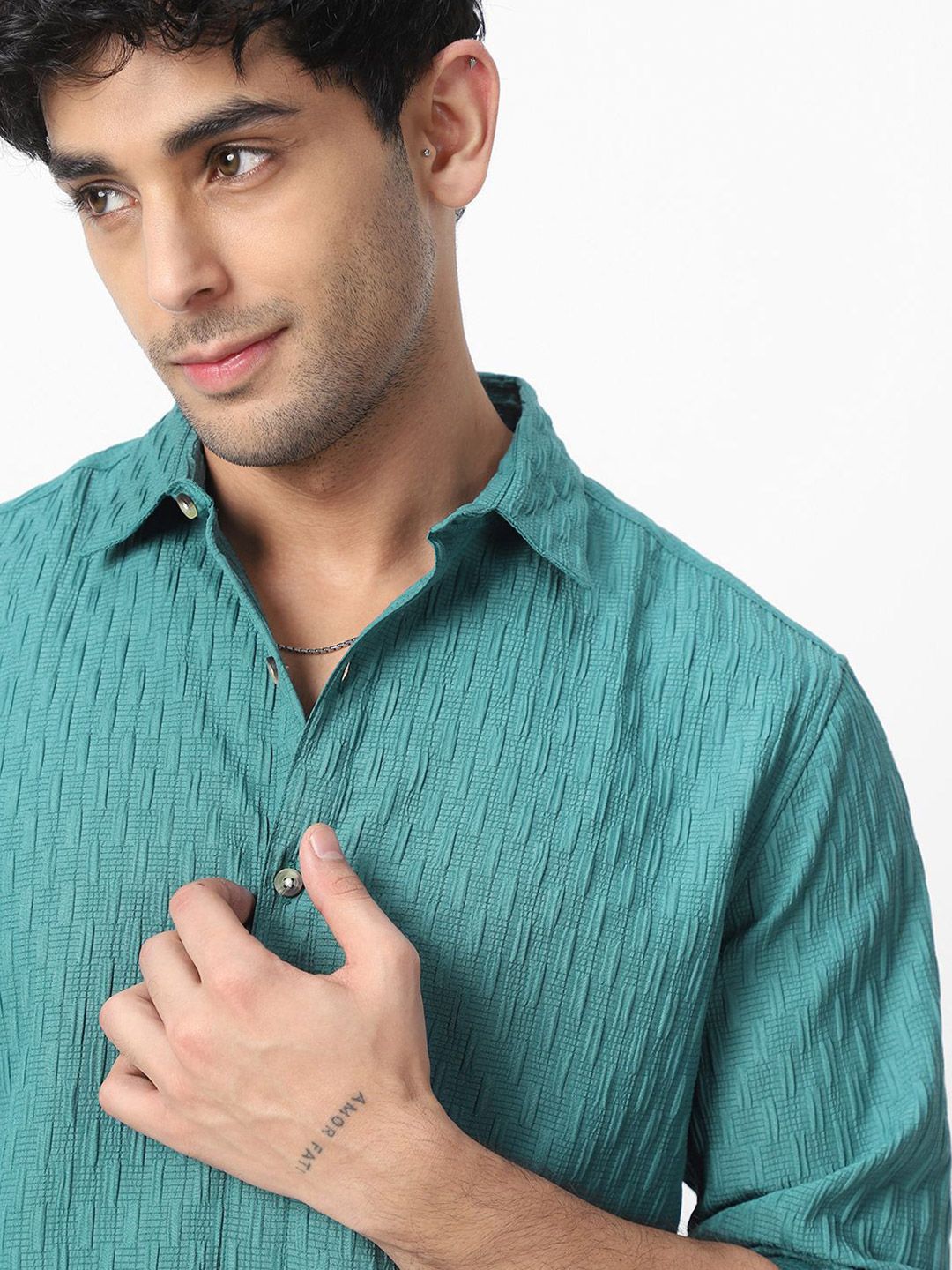 Urbano Fashion Men Textured Cotton Casual Shirt