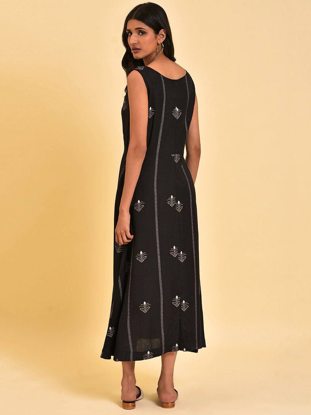 W Black Embroidered Sleeveless A-Line Midi Ethnic Dress