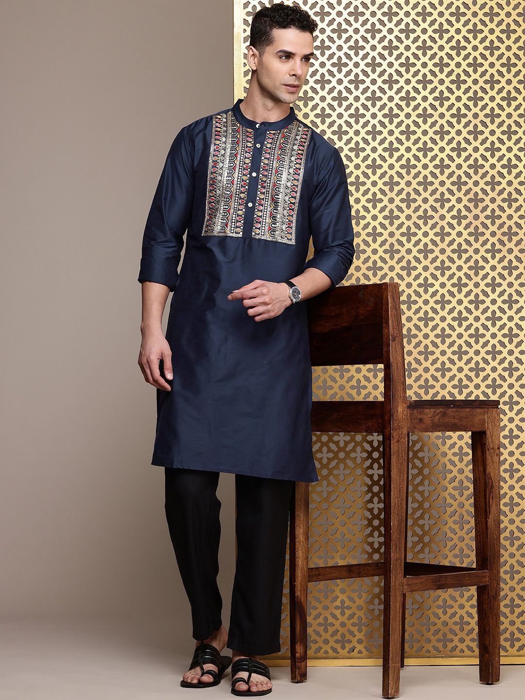 House of Pataudi Jashn Ethnic Motifs Yoke Design Indigo Zari Work Kurta