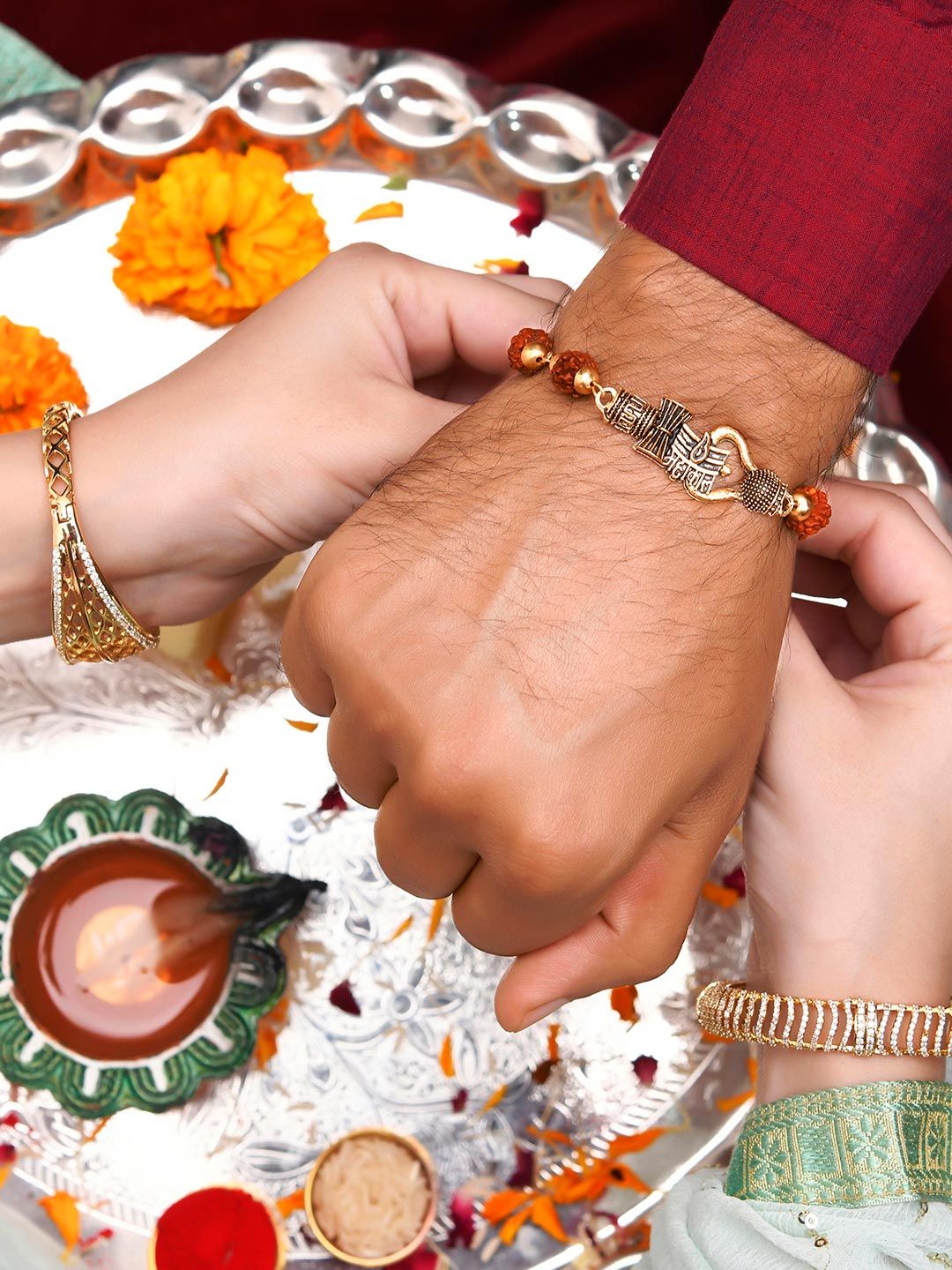 Voylla Men Lord Shiva Motifs Rudraksha Rakhi
