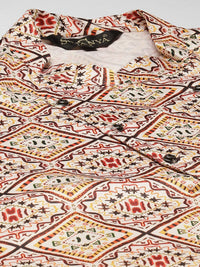 SOJANYA Men Maroon & Off-White Kurta with Churidar