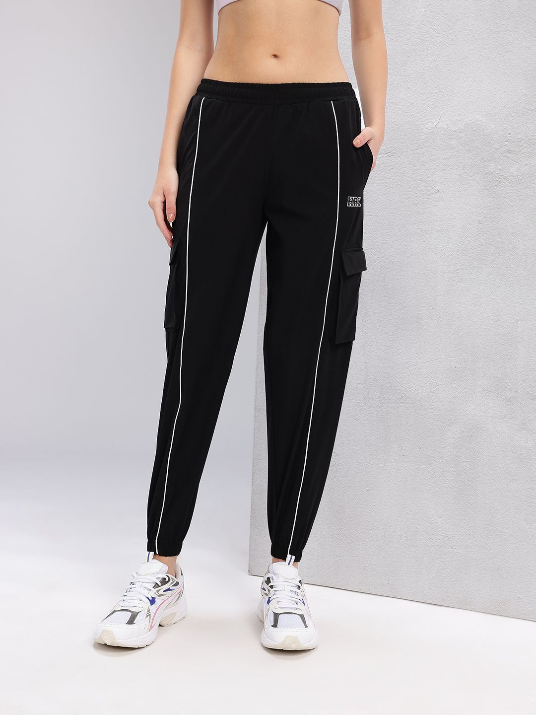 HRX by Hrithik Roshan Women Piping Detail Cargo-Style Training Joggers