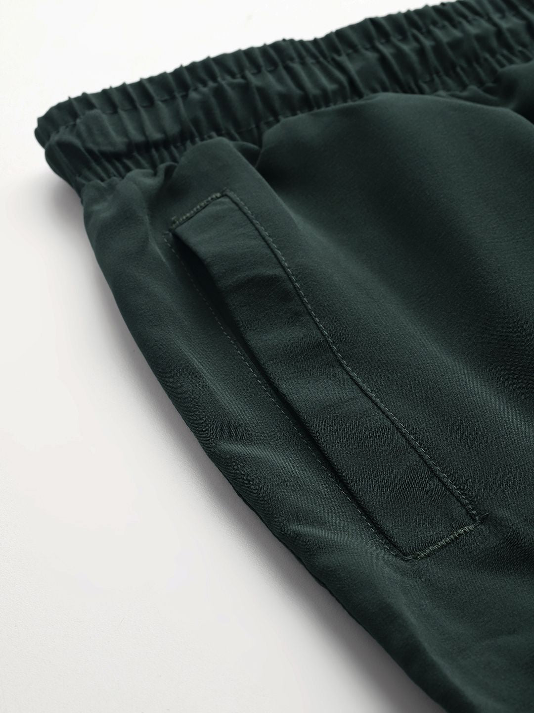 HRX by Hrithik Roshan Men Lifestyle Cargo Style Track Pants