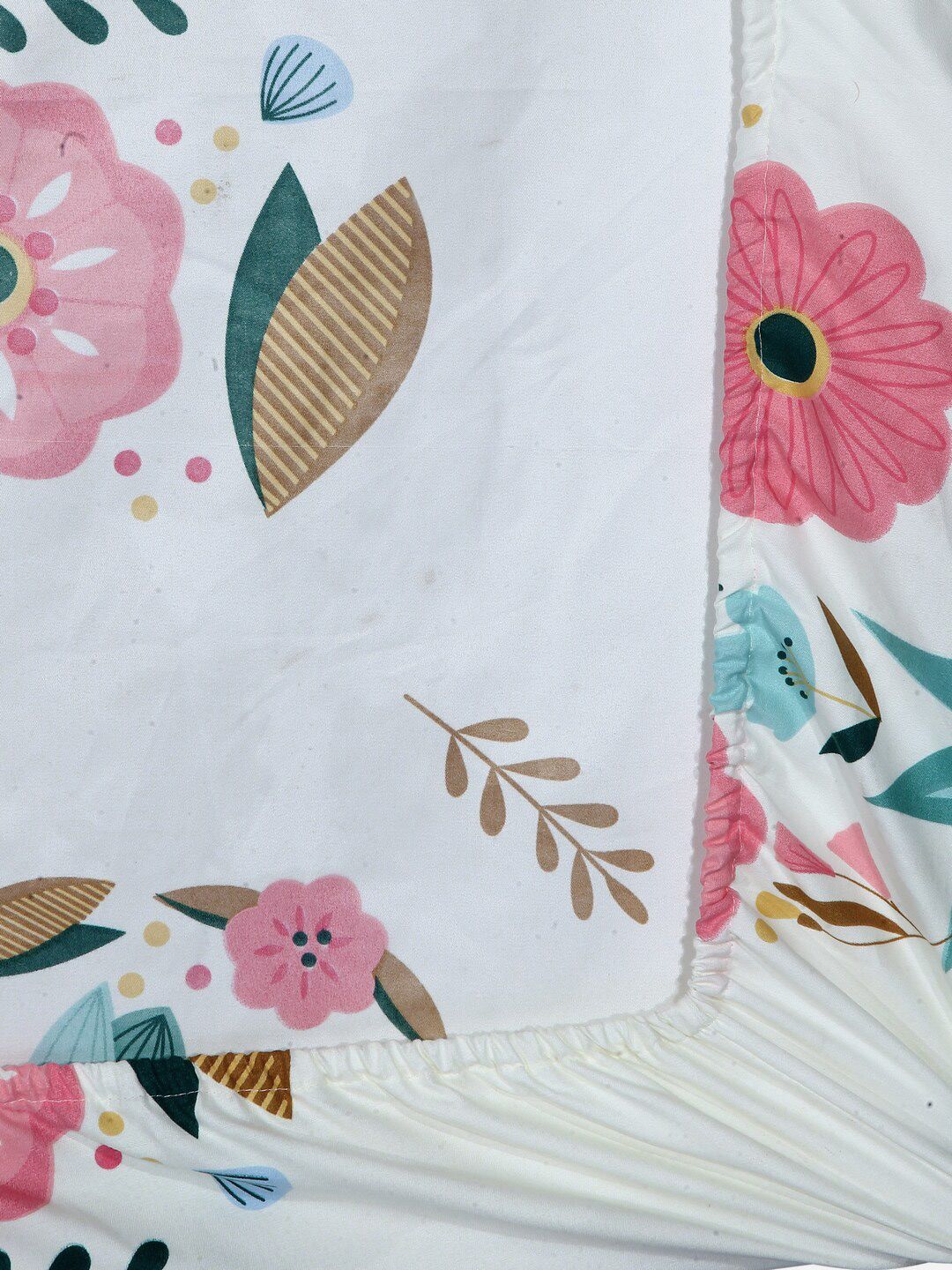 KLOTTHE White &amp; Pink Printed 300 TC Double King Dipasang Cadar Dengan 2 Sarung Bantal