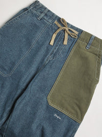 THE BEAR HOUSE Men Straight Fit Clean Look Light Fade Jeans