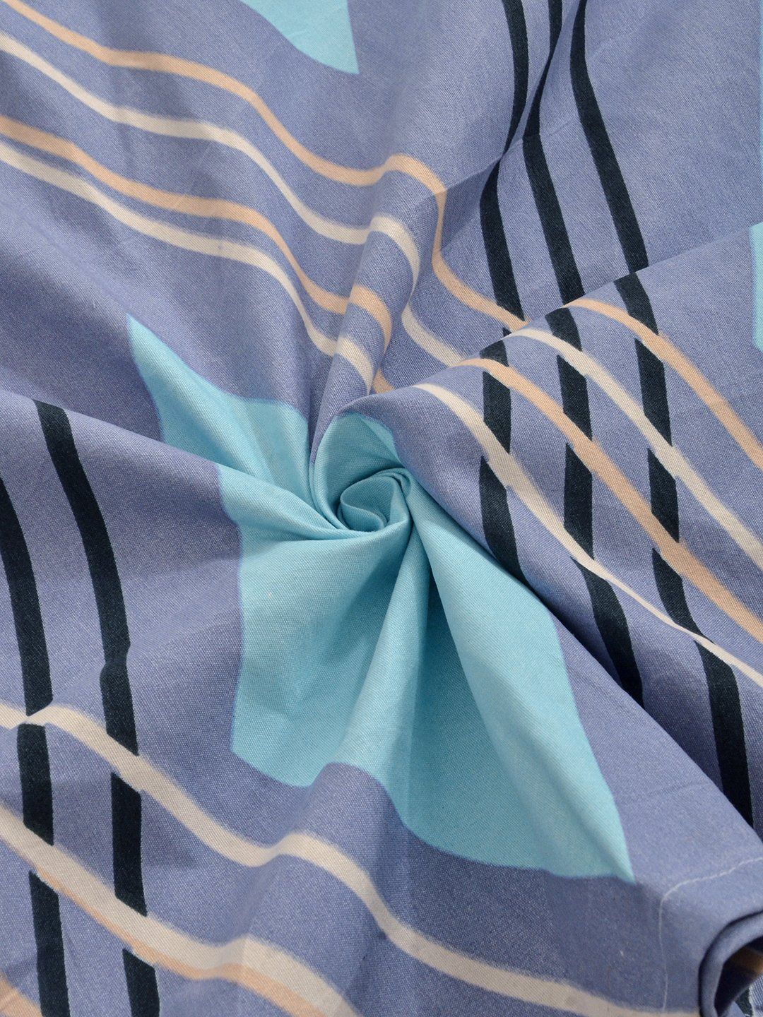Myntra Elegant Homes Blue Geometric 300 TC Bedsheet with 2 Pillow Covers