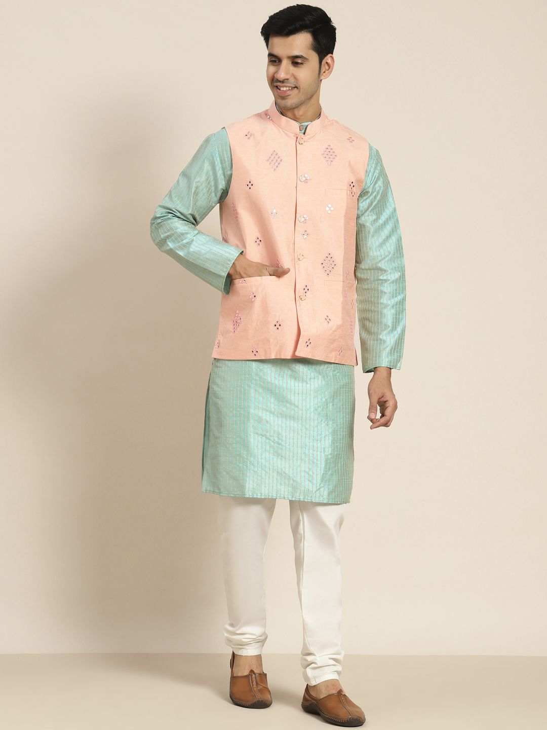 SOJANYA Men Woven Design Kurta with Churidar with Nehru Jacket