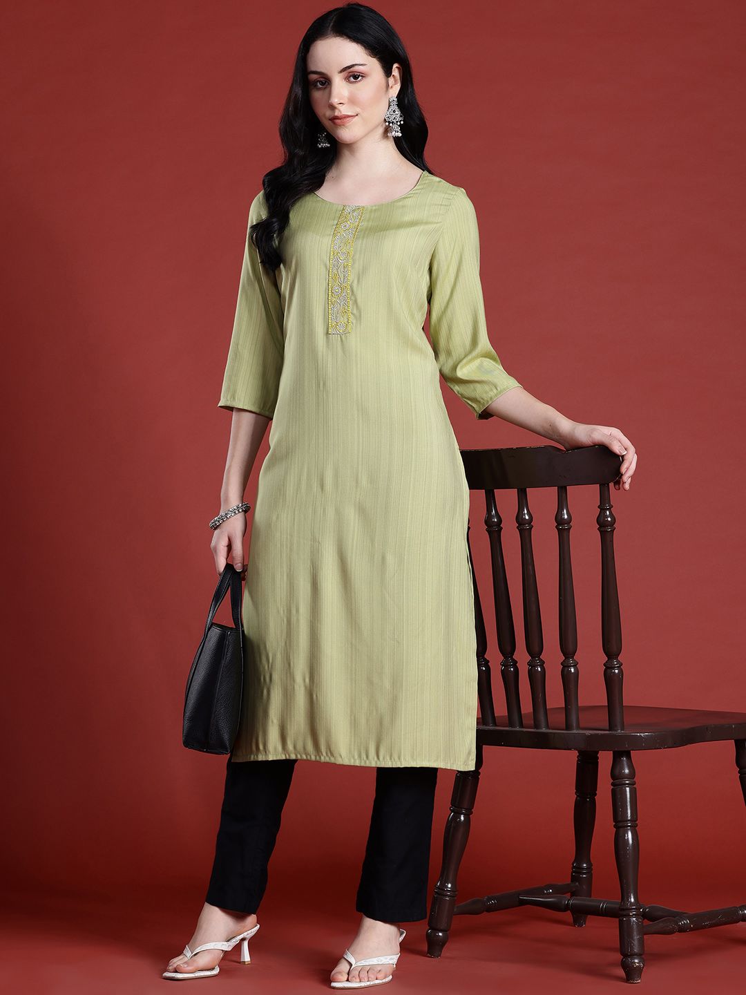 Anouk Floral Yoke Design Thread Work Detail Straight Kurta