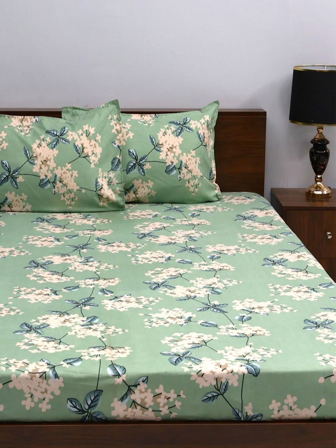 BOMBAY DYEING Vista Sea Green & Yellow Floral 144 TC Queen Bedsheet With 2 Pillow Covers