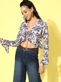 Berrylush Women Classic White Floral Cropped Top