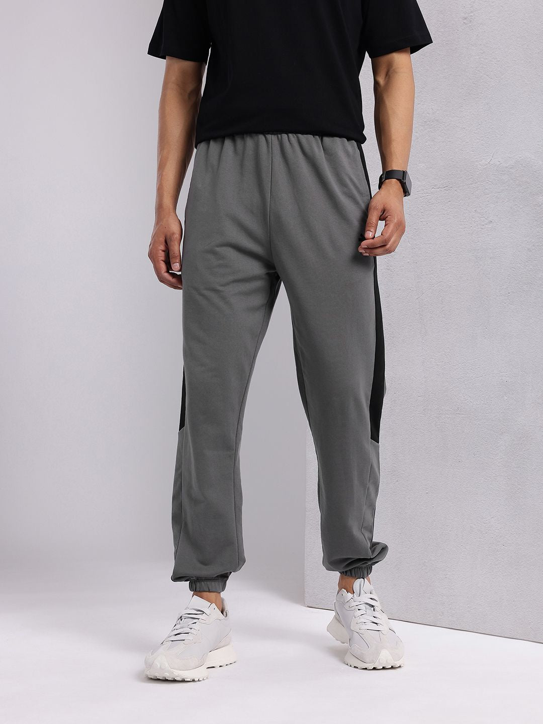 HRX oleh Hrithik Roshan Men Lifestyle Joggers dengan Panel Kontras