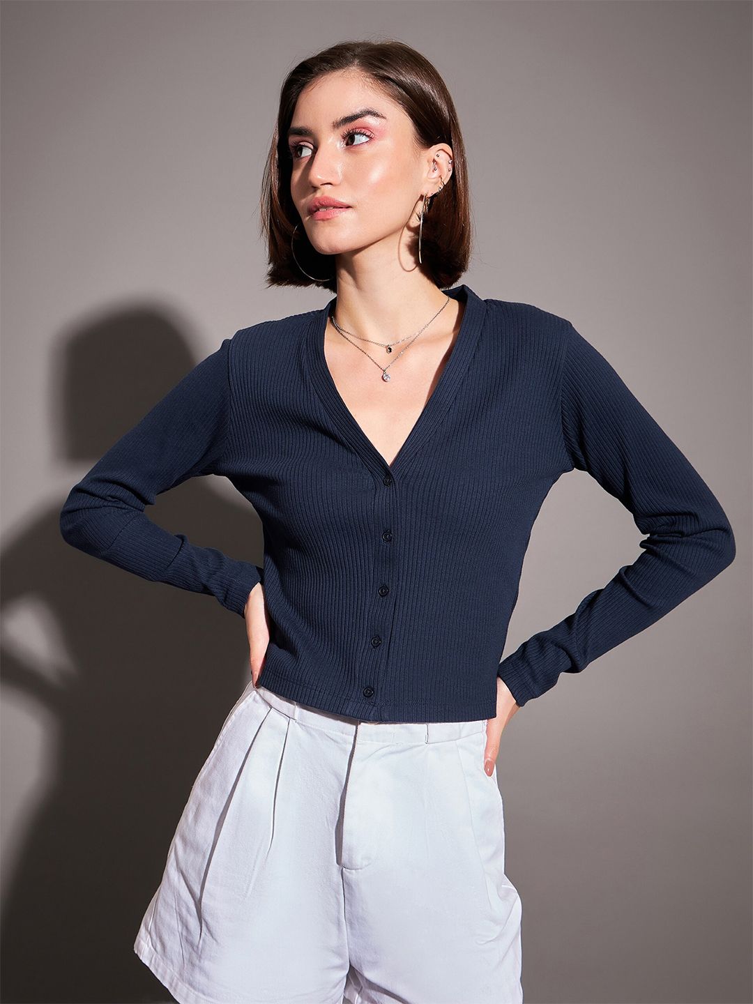 SASSAFRAS V-Neck Long Sleeves Knitted Crop Top