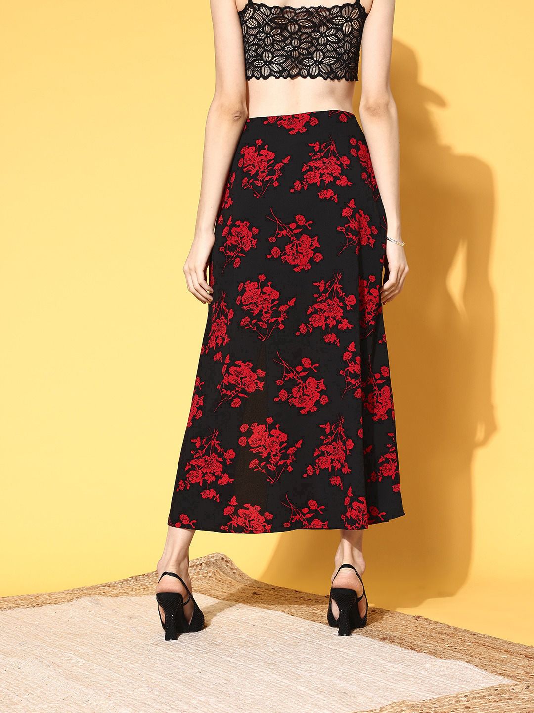 Berrylush Black Floral Vacay Attire